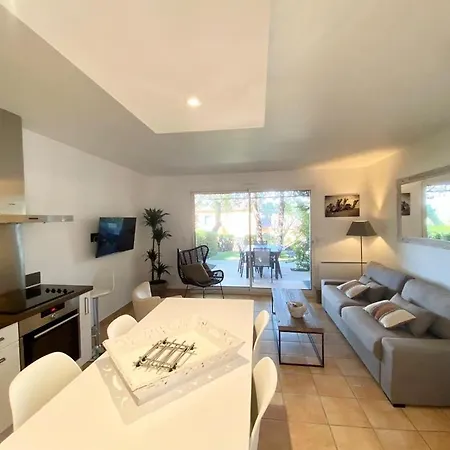 Vue Donnant Sur Le Golfe De St Tropez, 2 Chambres, 6 Pers, Piscine Commune Prázdninový dům Saint Tropez
